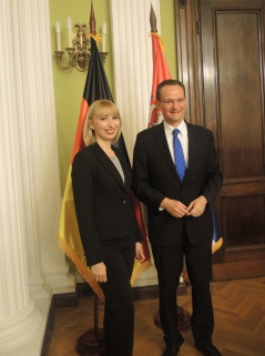 22. mart 2016. Predsedavajući Odbora za odnose sa EU nemačkog Bundestaga Ginter Krihbaum (Gunther Krichbaum) sa predsednicom PGP sa Nemačkom